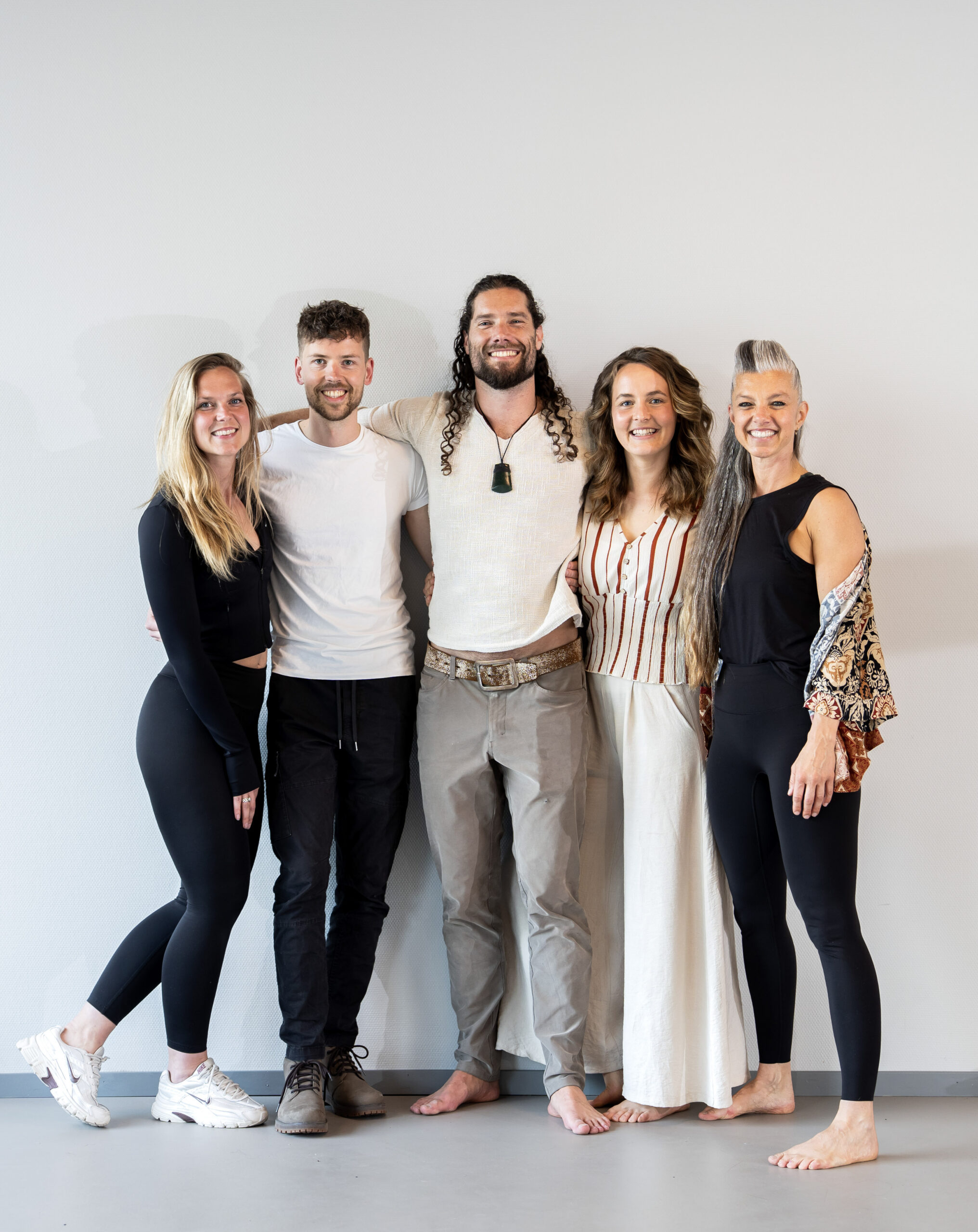 121-260410-Holisticmovement-Team_1-Hexashots